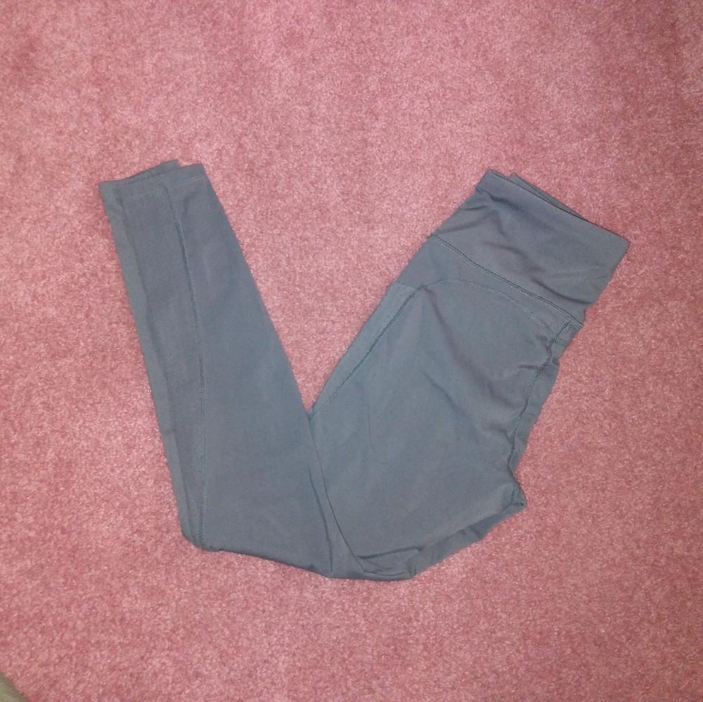 💫 NWOT- Sweatish Leggings 💫